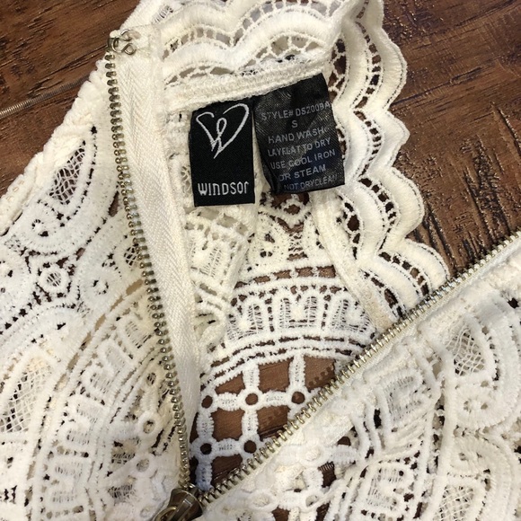 Lace crop top - Picture 4 of 4